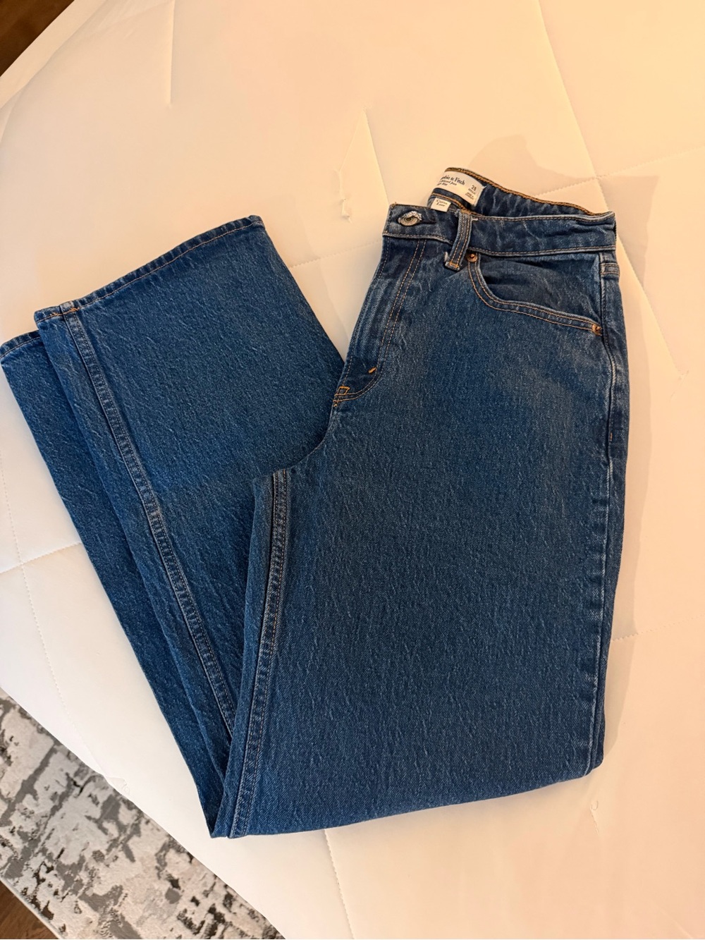 Abercrombie & Fitch High-Rise Straight Leg Jeans - Dark Blue Denim